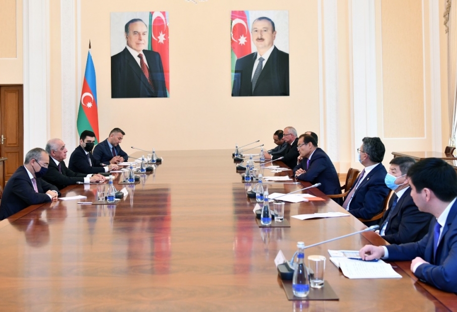 Baş nazir Əli Əsədov Türk Şurasının nümayəndə heyəti ilə görüşüb