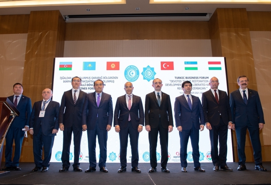 Azerbaiyán celebra un foro empresarial dedicado a la restauración de Karabaj