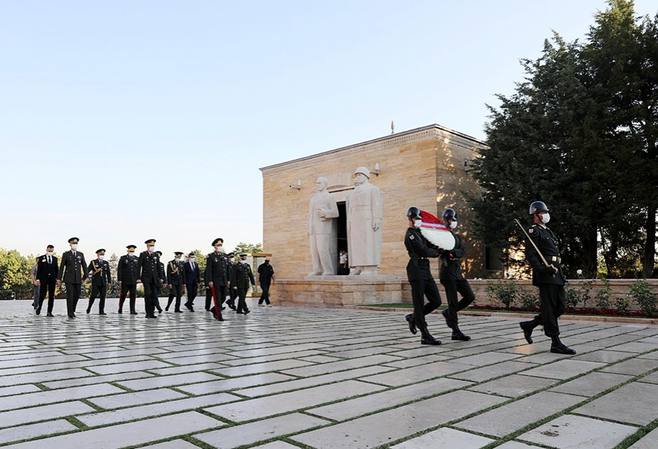 Chief of General Staff of Azerbaijani Army visits Anitkabir in Ankara