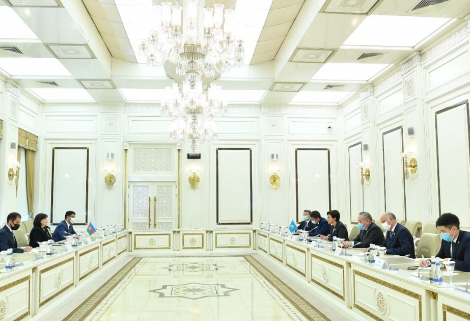 Azərbaycan və Qazaxıstan parlamentləri arasındakı münasibətlər müzakirə olunub