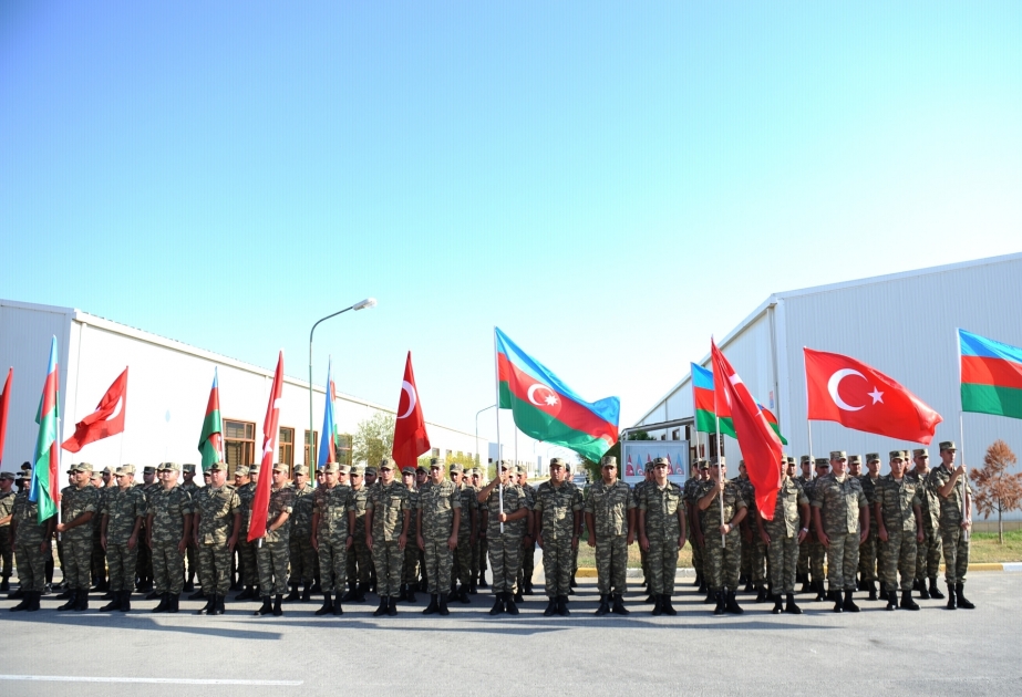 Se celebra la marcha militar de Pirakashkul al distrito de Gobustán con motivo del 103º aniversario de la liberación de Bakú de la ocupación armenio-bolchevique