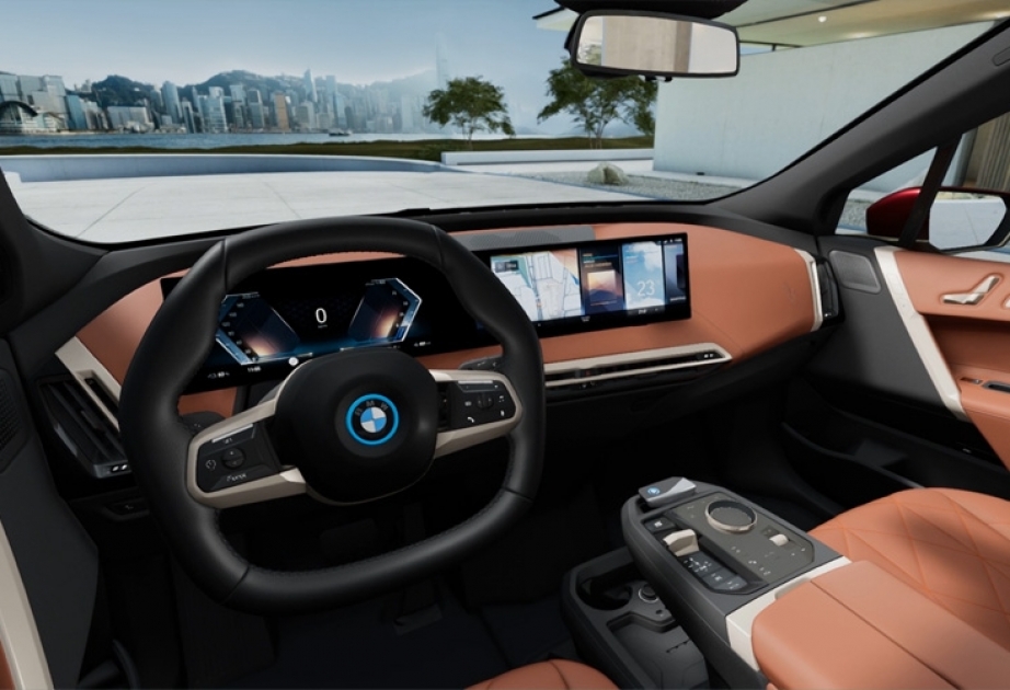 Представлен кроссовер-"бесшофёрник" от BMW