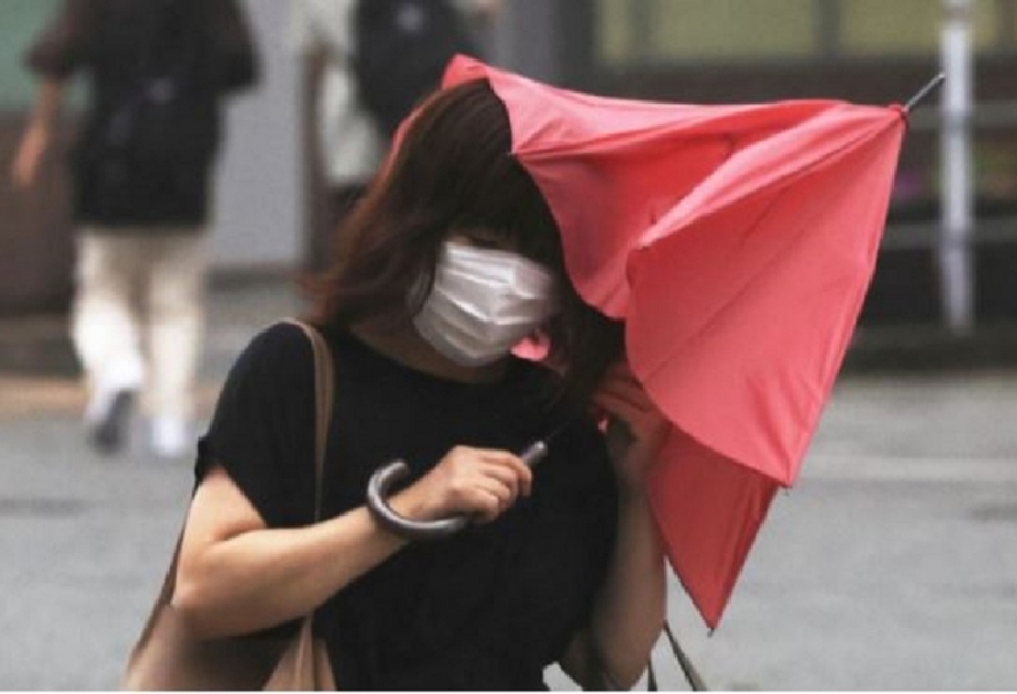 Typhoon Chanthu pounds southwestern Japan, at least 5 injured