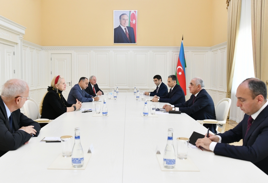 Premierminister Asadov trifft IAF-Präsidenten Pascale Ehrenfreund