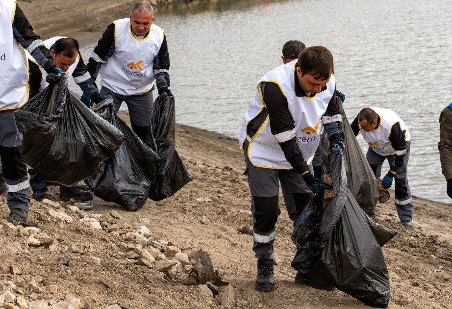 En el distrito de Dashkasan se llevó a cabo una acción medioambiental en torno al embalse de Guney-Zaghali