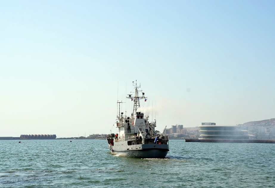 Caspian Flotilla’s warships leave Baku port