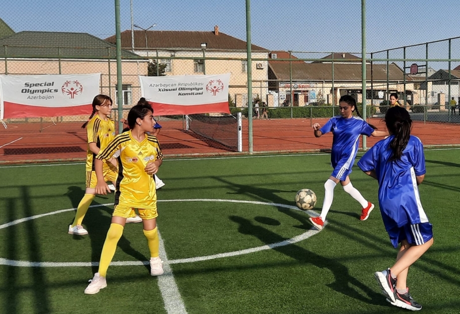 Qızlar arasında keçirilən futbol yarışının qalibləri müəyyənləşib