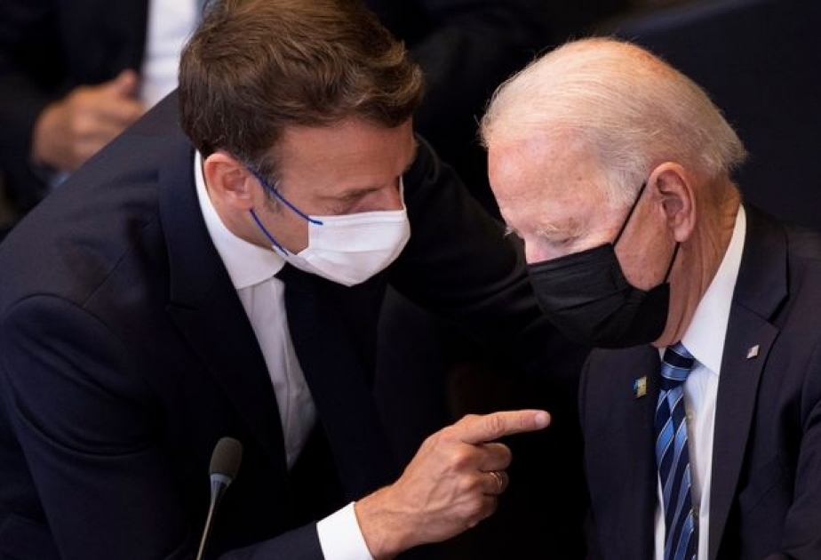 Fransa və ABŞ prezidentləri sualtı qayıq böhranını müzakirə ediblər