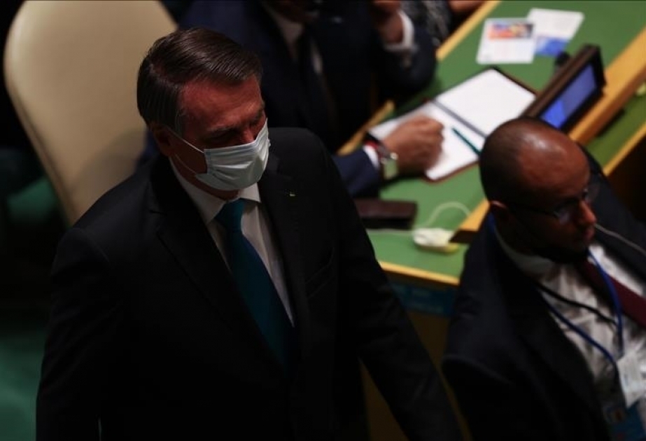 Jair Bolsonaro entra en cuarentena después de que un miembro de su delegación se contagiara de COVID-19