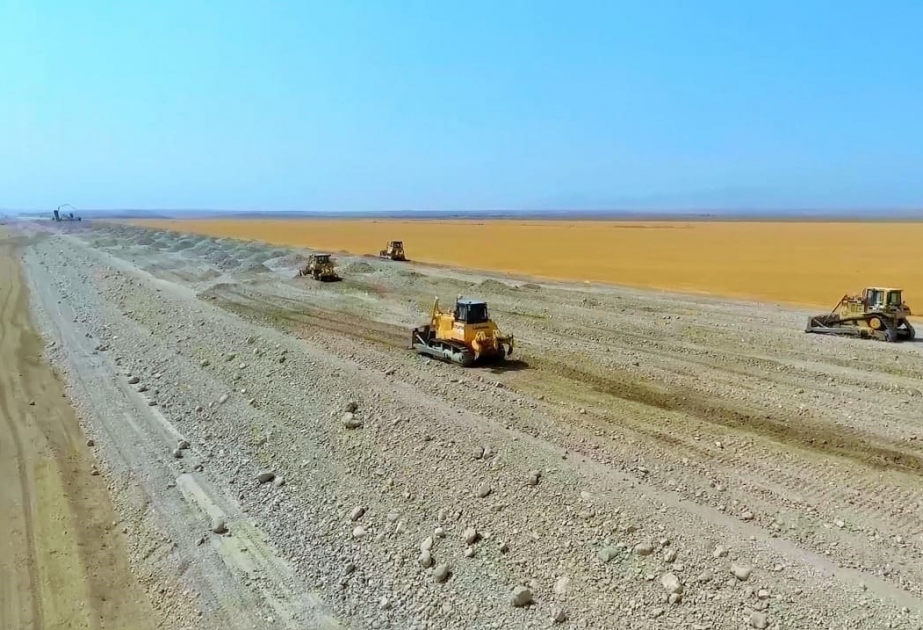 Continúa la construcción de la autopista Horadiz-Jabrayil-Zangilan-Aghband en Azerbaiyán