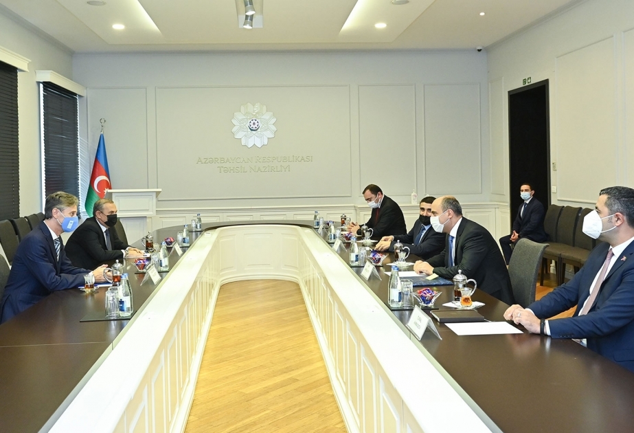 Azerbaijan’s Minister of Education meets with outgoing UNDP Resident Representative