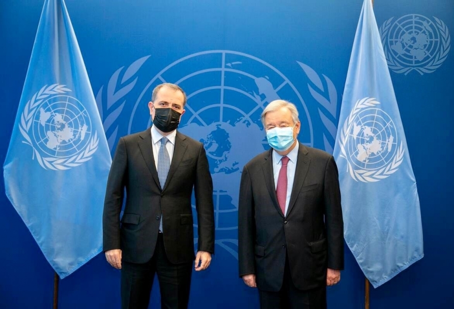 Jeyhun Bayramov trifft UN-Generalsekretär