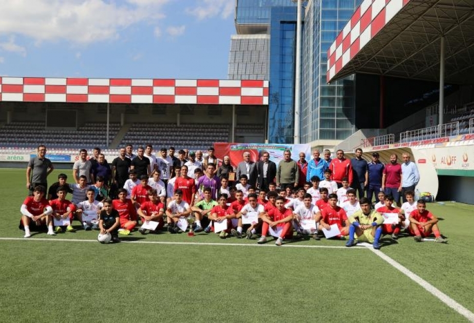 Anım Günü ilə əlaqədar futbol üzrə dostluq görüşü təşkil olunub