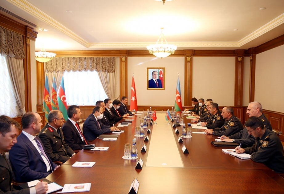 Azerbaijan, Turkey discuss prospects for military cooperation