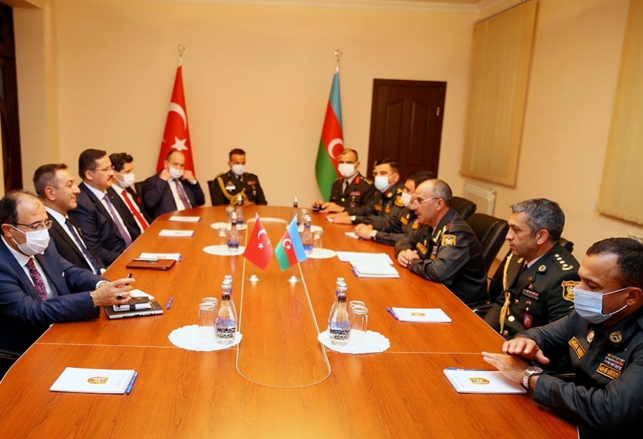Azerbaijan, Turkey discuss issues of military-technical support