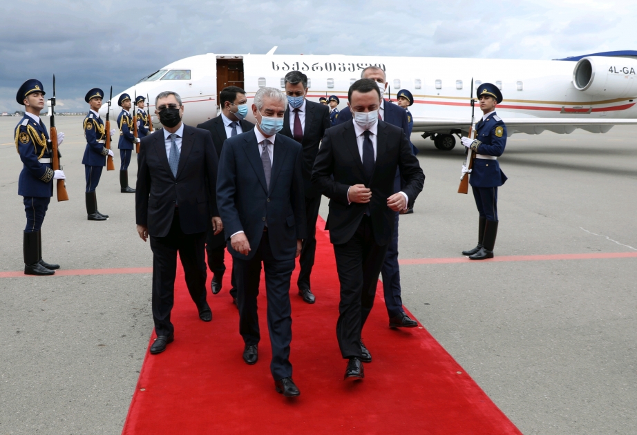 Gürcüstanın Baş naziri İrakli Qaribaşvili Azərbaycana səfərə gəlib