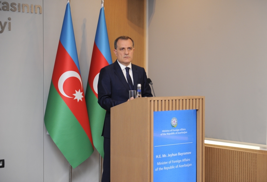 وزير الخارجية: أذربيجان والتشيك تملكان امكانات تعاون كبيرة في اعادة اعمار الاراضي المحررة من الاحتلال الارميني