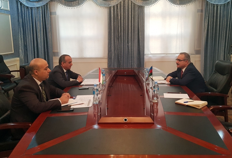 Azerbaijan, Tajikistan discuss cooperation prospects