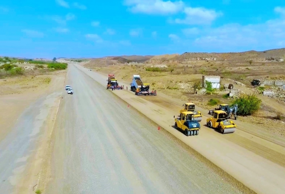 La construcción de la carretera Shukurbeyli-Jabrail-Hadrut continúa a ritmo acelerado