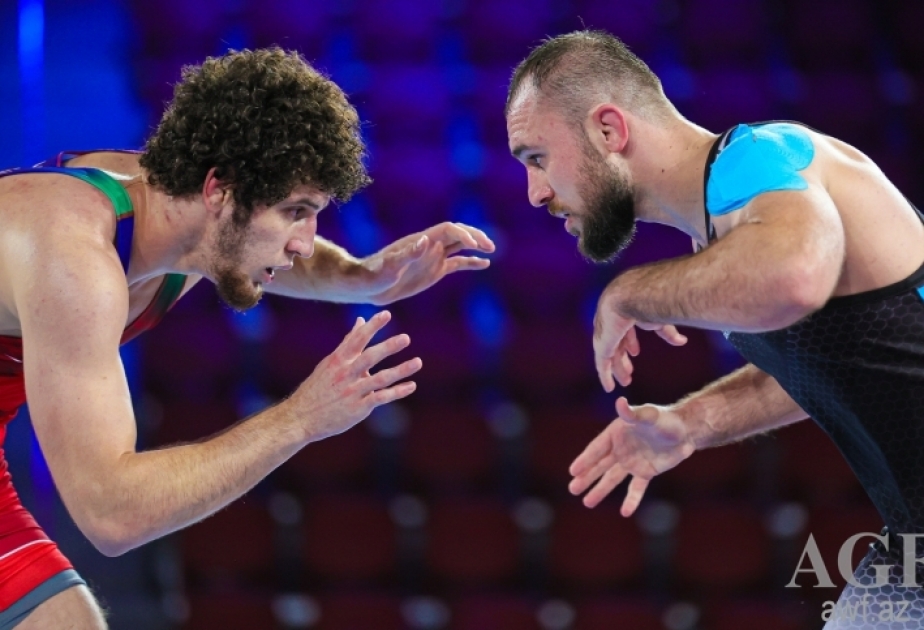 Luchador azerbaiyano gana el bronce en el Campeonato del Mundo