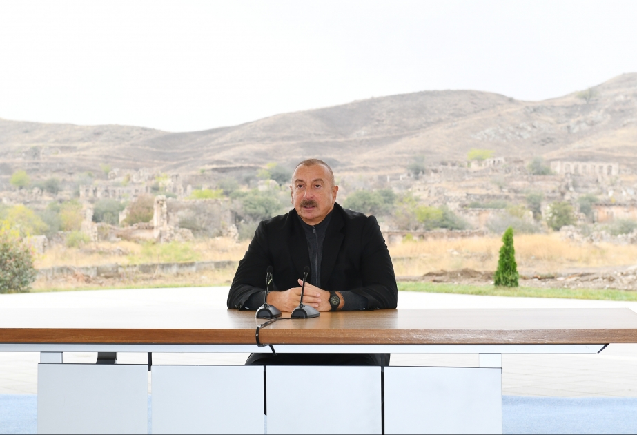 Prezident İlham Əliyev: Cocuq Mərcanlıda Gövhər ağa məscidinin bənzərini inşa etməyimiz rəmzi məna daşıyır
