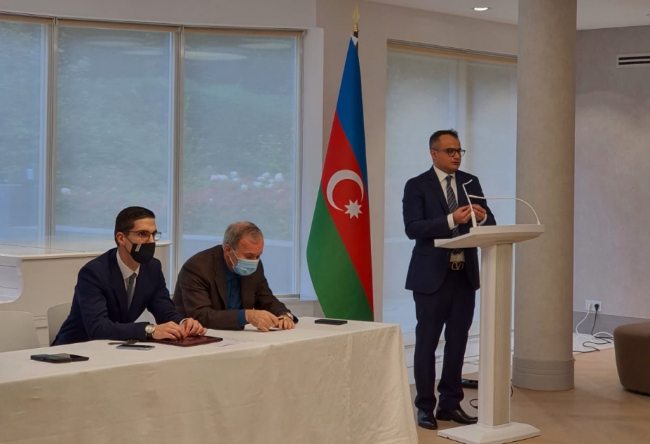 Brüsseldəki səfirliyimizdə Azərbaycan icmasının üzvləri ilə görüş olub