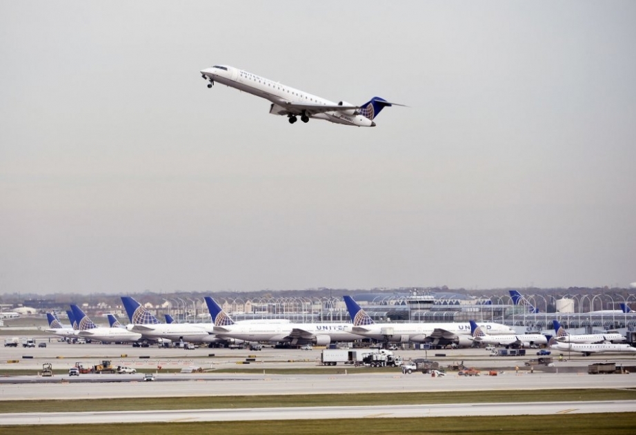 Авиакомпания United Airlines уволит около 600 сотрудников за отказ от вакцинации против COVID-19