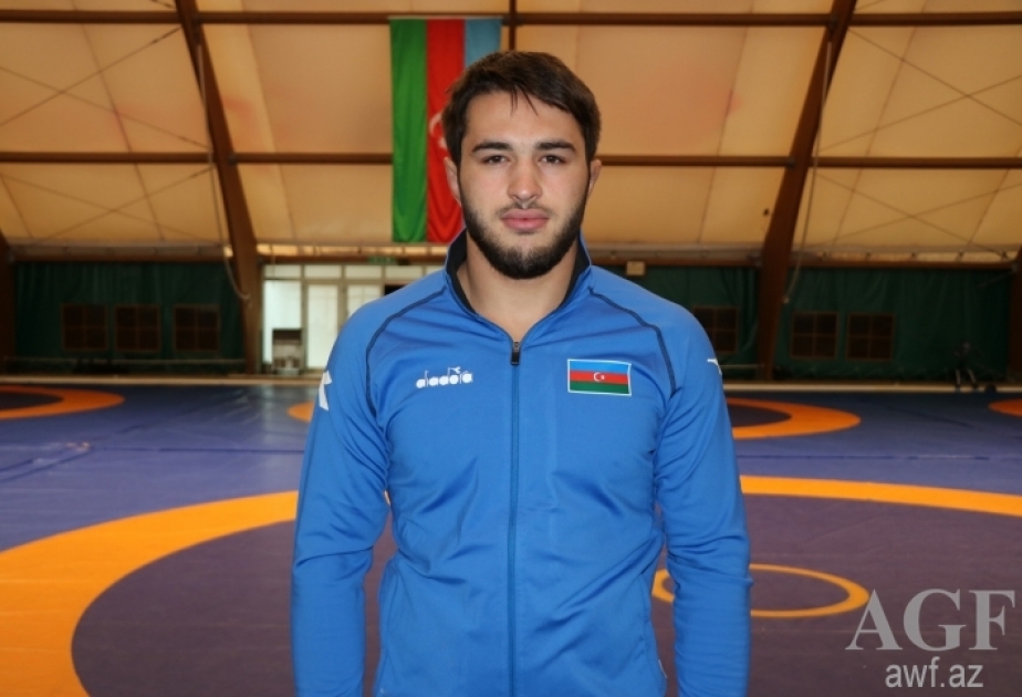 Luchador de Azerbaiyán consigue el bronce en el Campeonato Mundial