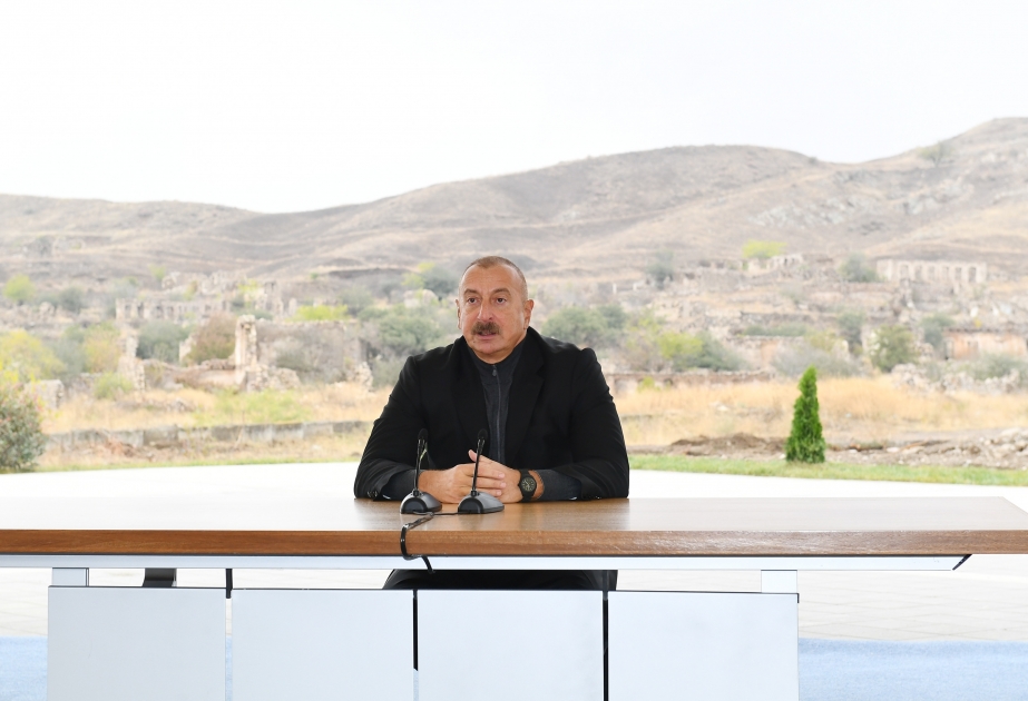 الرئيس إلهام علييف: اعادة الحياة بعد مجرد سنة واحدة الى الاراضي المدمرة بالكامل تنبئ عن امكانات هائلة