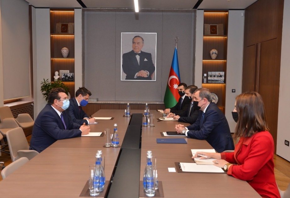 Rumıniyanın yeni səfiri etimadnaməsinin surətini Azərbaycanın xarici işlər nazirinə təqdim edib