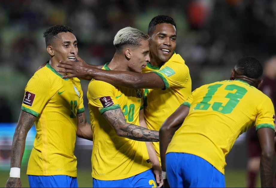 Сборная Бразилии по футболу одержала девятую победу подряд в отборе на чемпионат мира
