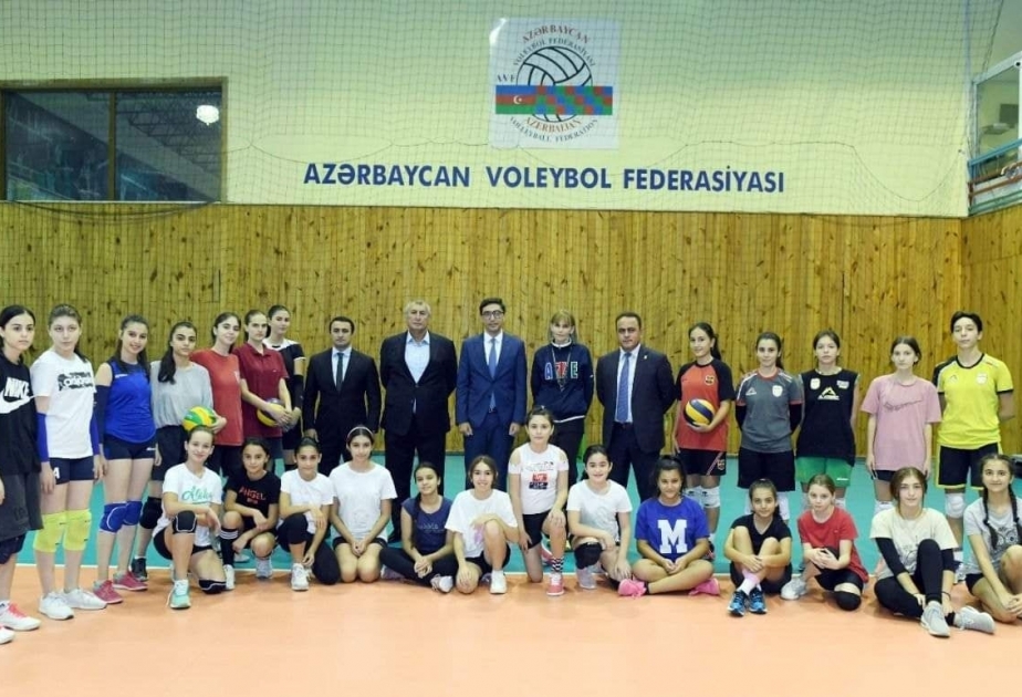 El nuevo ministro de Deportes de Azerbaiyán se ha informado sobre las actividades de la Federación de Voleibol