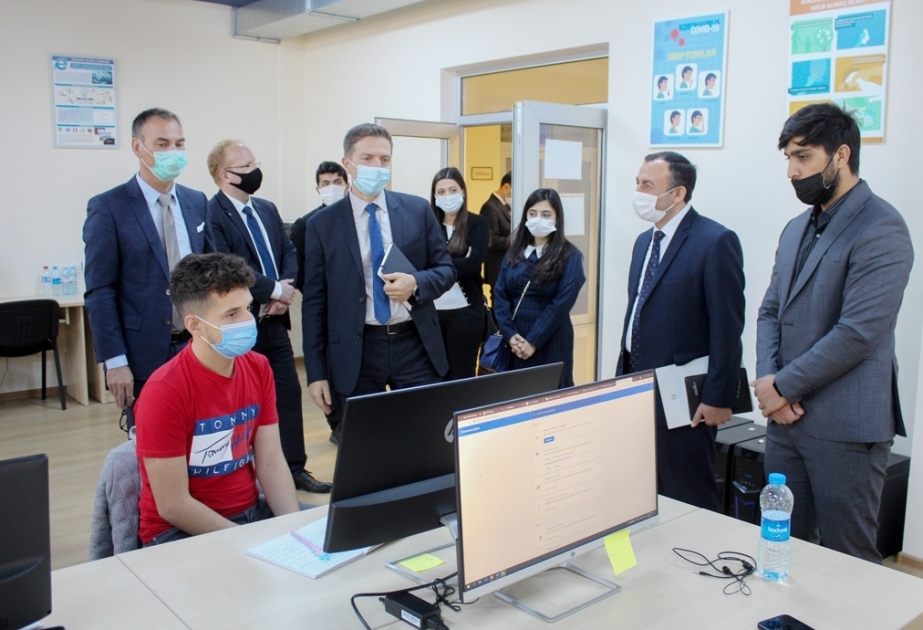 Azerbaiyán invita a Alemania a invertir en parques industriales