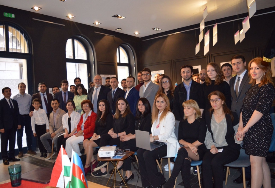 Şərqi Avropada yaşayan azərbaycanlılar Budapeştdə bir araya gəliblər