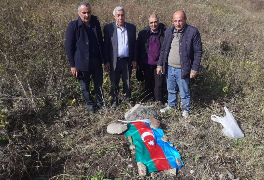 Kəlbəcərdə Başlıbel kəndinin ilk şəhidinin qəbri ziyarət edilib