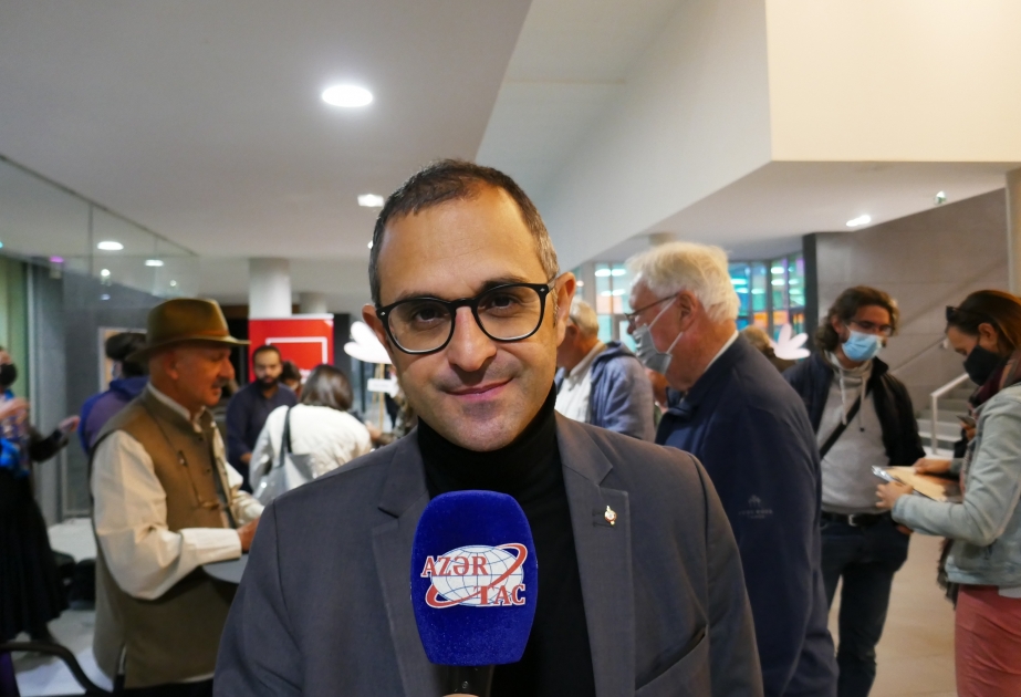 Araş Derambarş: Rzanın fotoları siyasi və geosiyasi mesajlar ötürür VİDEO