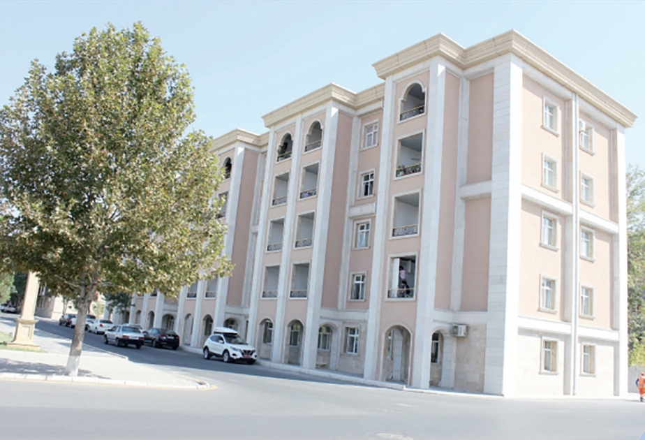 Naxçıvan şəhərində ictimai yaşayış binaları əsaslı şəkildə təmir edilir