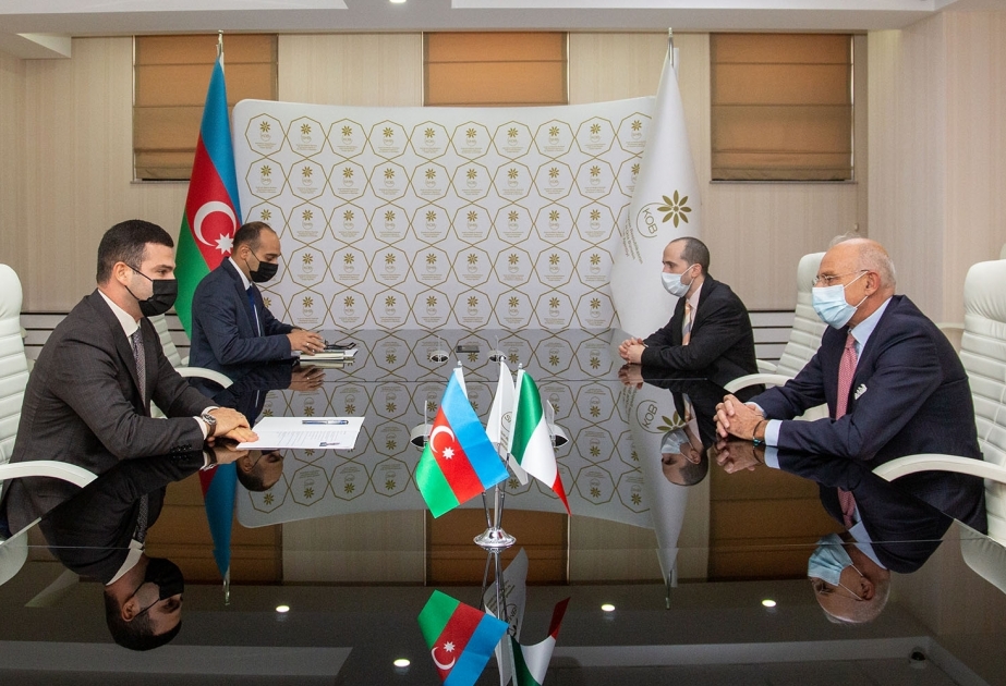 Se abordaron las perspectivas de desarrollo de las relaciones entre los círculos empresariales de Azerbaiyán e Italia