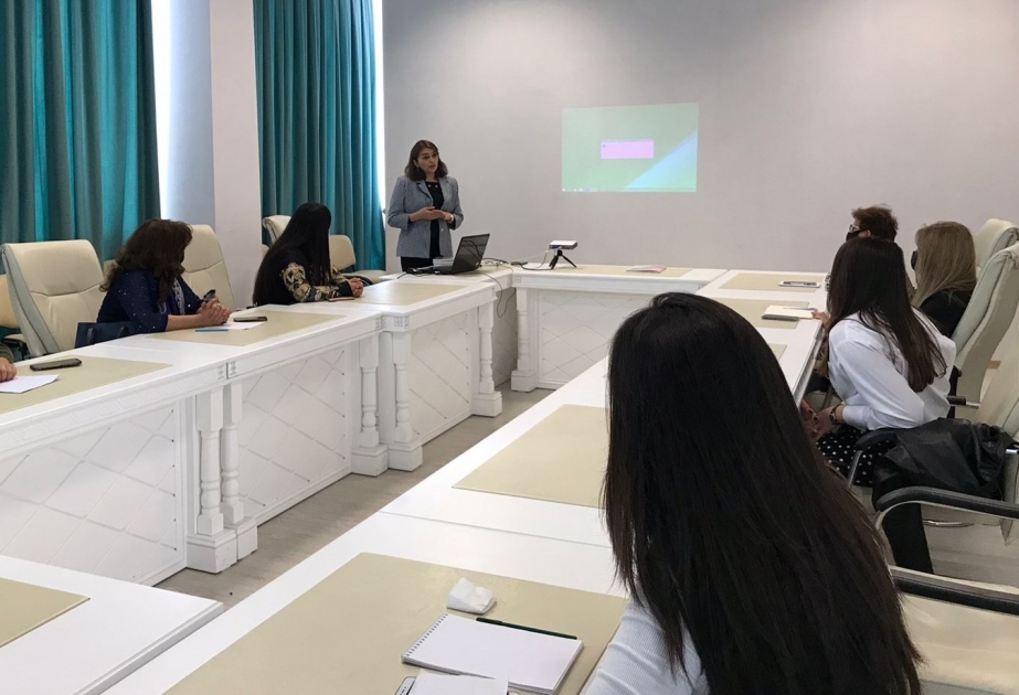 MEK tərəfindən kitabxanaçılar üçün ixtisasartırma təlimlərinə başlanılıb