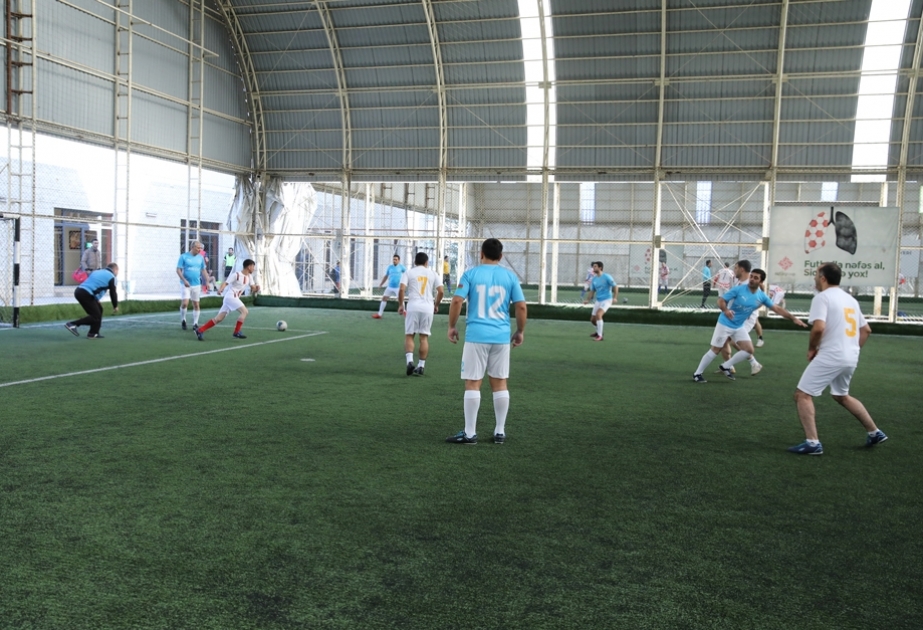 “Zəfər kuboku” uğrunda minifutbol turniri davam edir