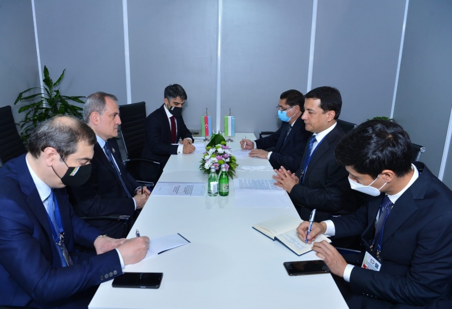 Azerbaiyán y Uzbekistán discuten la cooperación en la restauración del patrimonio cultural