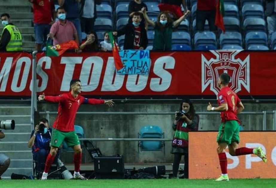 Роналду помог Португалии разгромить Люксембург