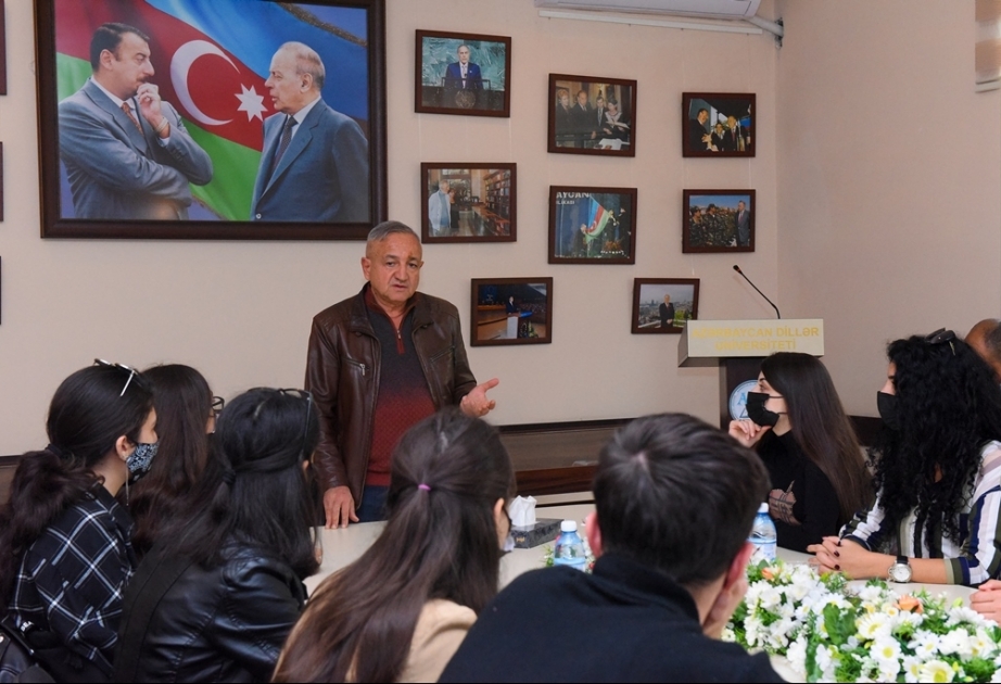 Kinorejissor Vaqif Mustafayev ADU-nun tələbələrinə ustad dərsi keçib