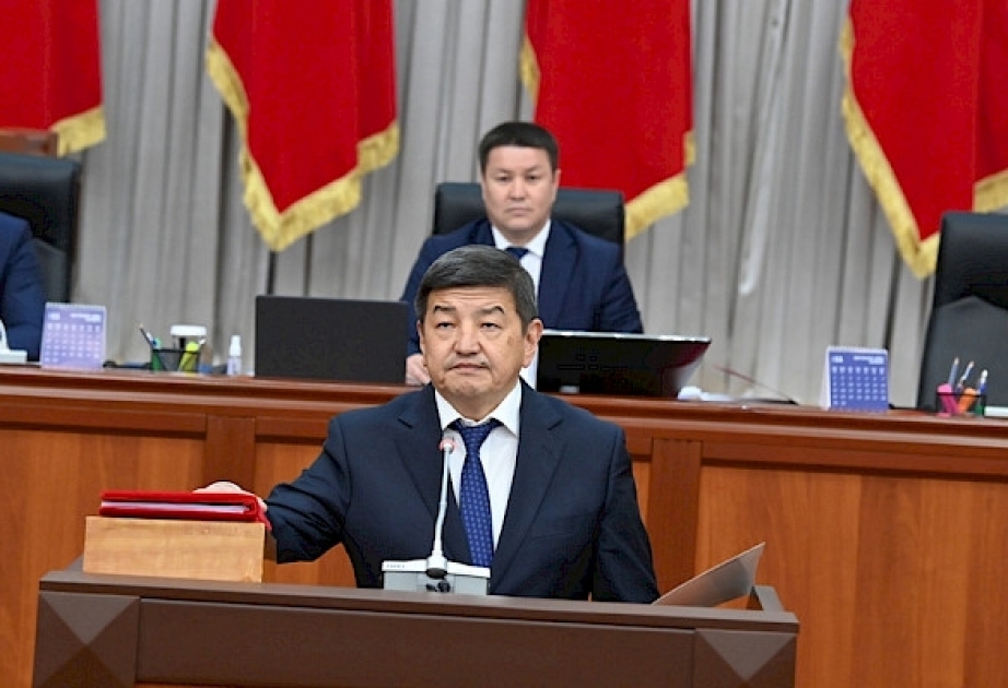 Qırğızıstanın yeni hökumətinin üzvləri and içiblər