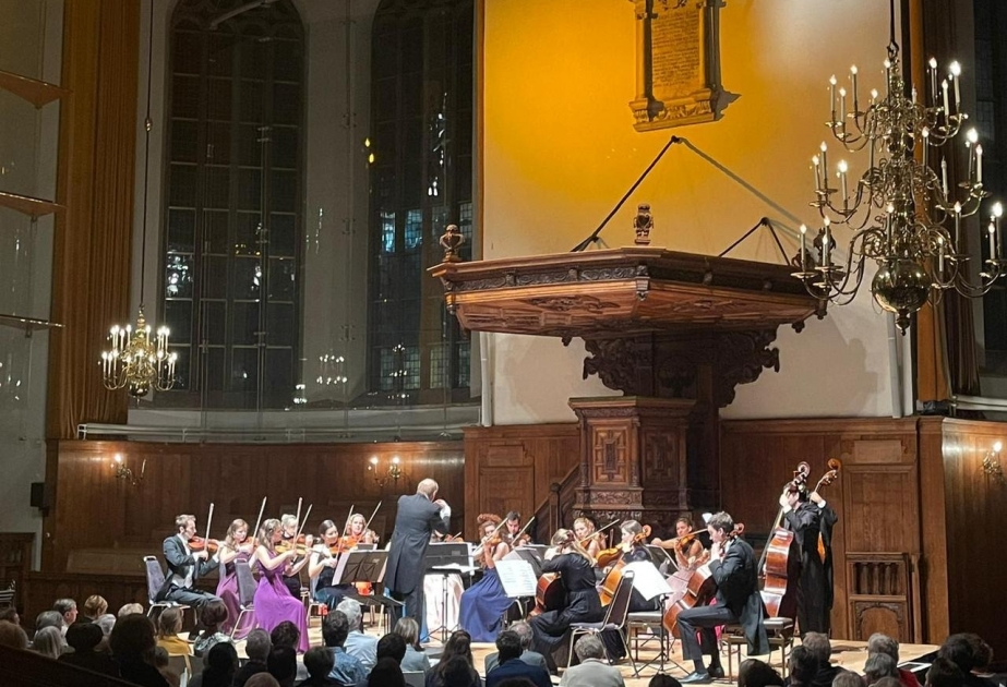 Niderlandın “Ciconia consort” simli orkestri Fikrət Əmirovun əsərlərini səsləndirib