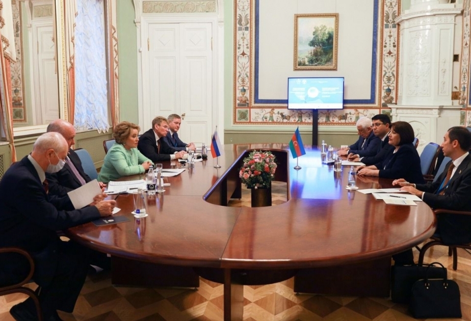 Las relaciones entre Azerbaiyán y Rusia se desarrollan en varios ámbitos