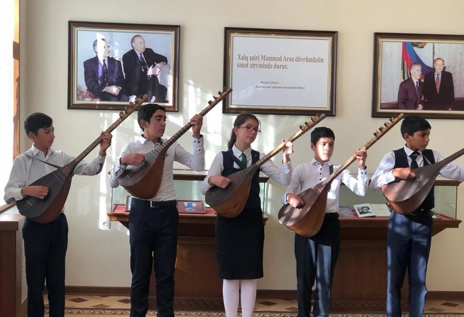 Məmməd Araz Azərbaycan ədəbiyyatında özünəməxsus yeri və mövqeyi olan söz ustasıdır