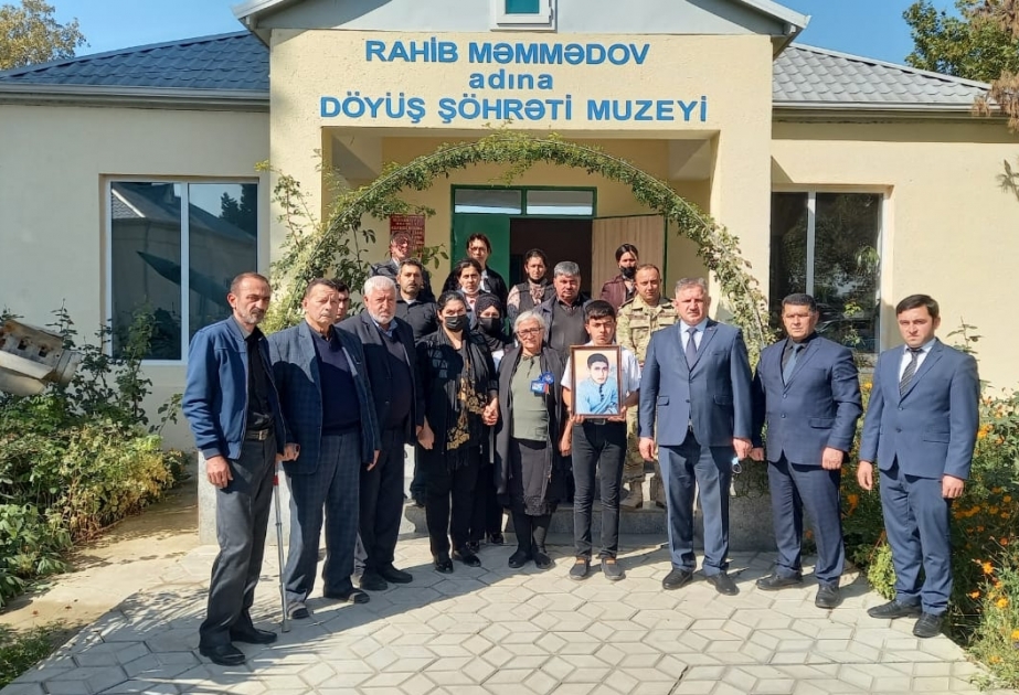 Məktəbi döyüş meydanına dəyişərək şəhidlik zirvəsinə ucalan müəllim