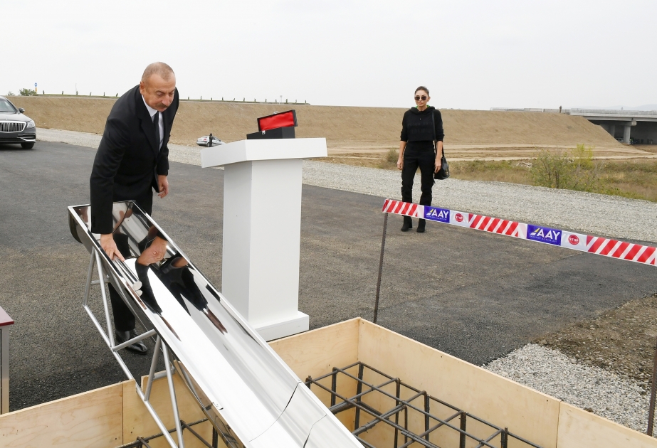 Präsident Ilham Aliyev und First Lady Mehriban Aliyeva zu Besuch in der Region Füsuli VIDEO