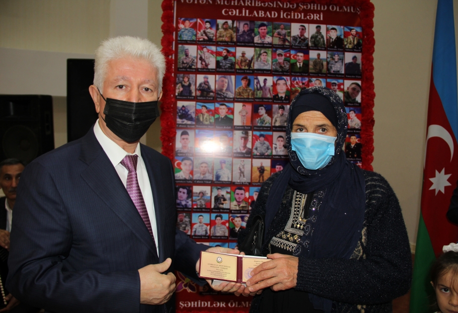 Cəlilabadda şəhid ailələrinə və Vətən müharibəsi iştirakçılarına medallar təqdim olunub